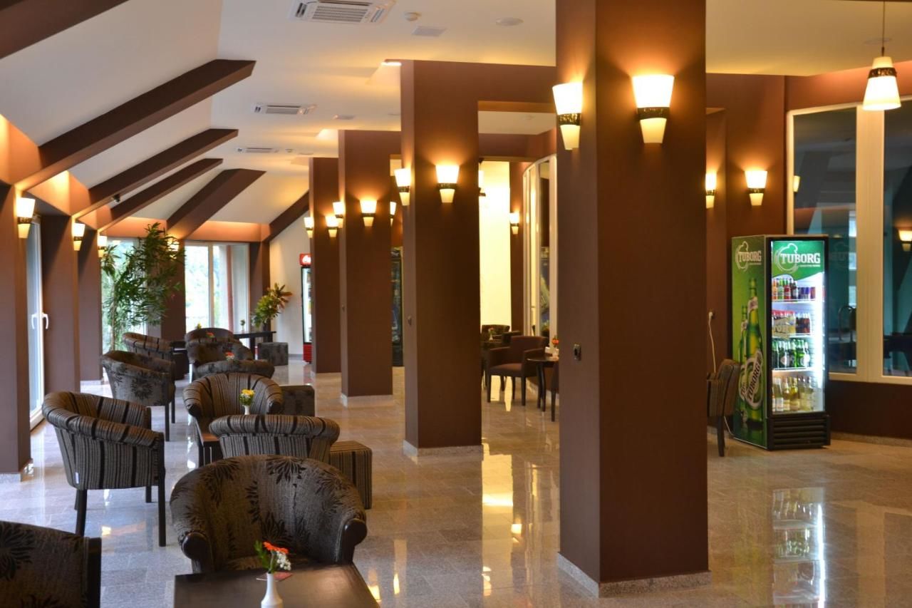 Отель Hotel Ciucas Бэиле-Тушнад-9